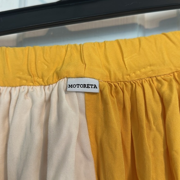 Motoreta Yellow and green mini skirt size 4 women’s - Picture 5 of 5